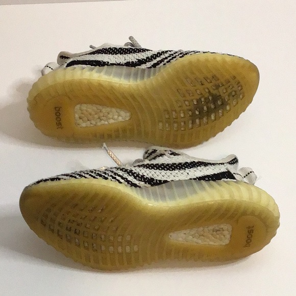 ✨Yeezy boost 350 V2 “zebra”2017 USED with orig. box, size 4.5✨ - Picture 7 of 13